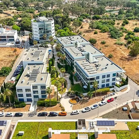 Appartamento Pool & Close To - Parking, Ac & Wifi *