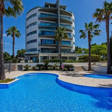 Pool & Close To - Parking, Ac & Wifi * Quarteira
