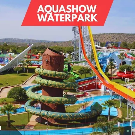 Pool & Close To - Parking, Ac & Wifi