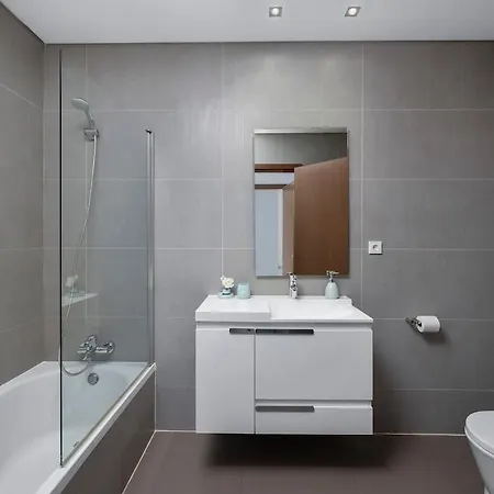 Apartment Pool & Close To - Parking, Ac & Wifi Quarteira